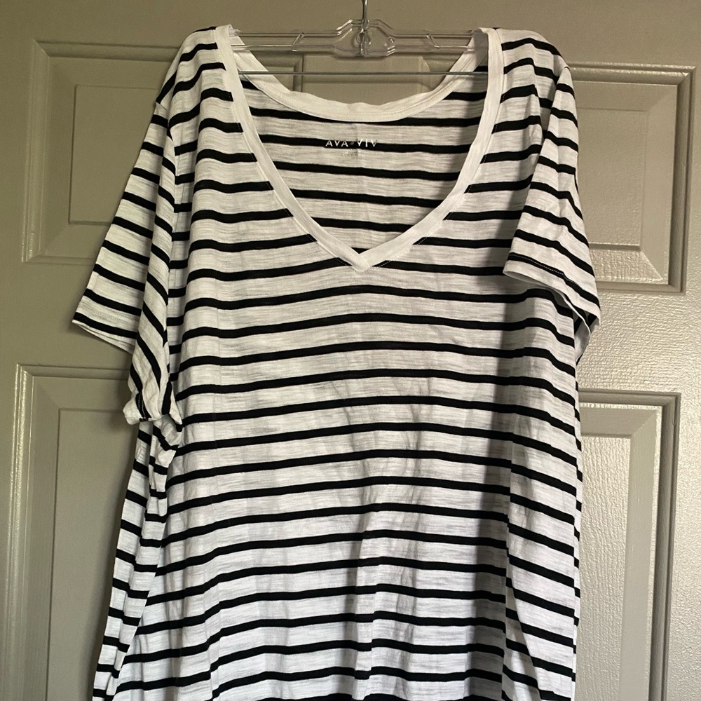 Ava and Viv black and white striped cuffed sleeve shirt